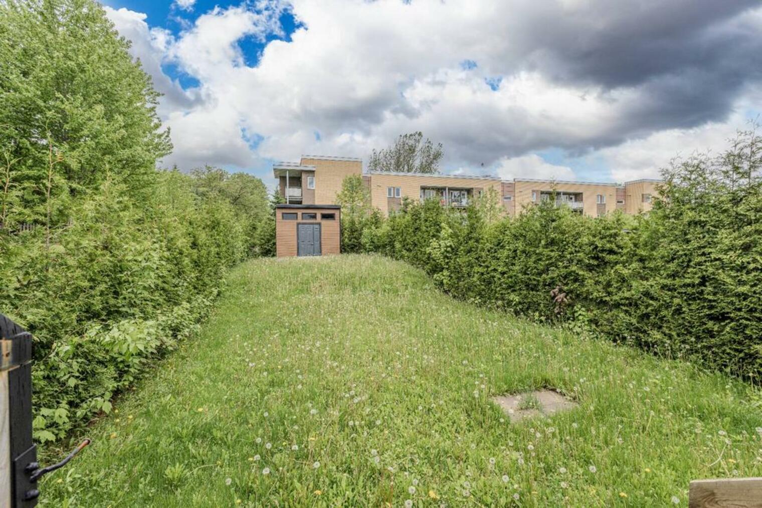 1934 Avenue de la Famille