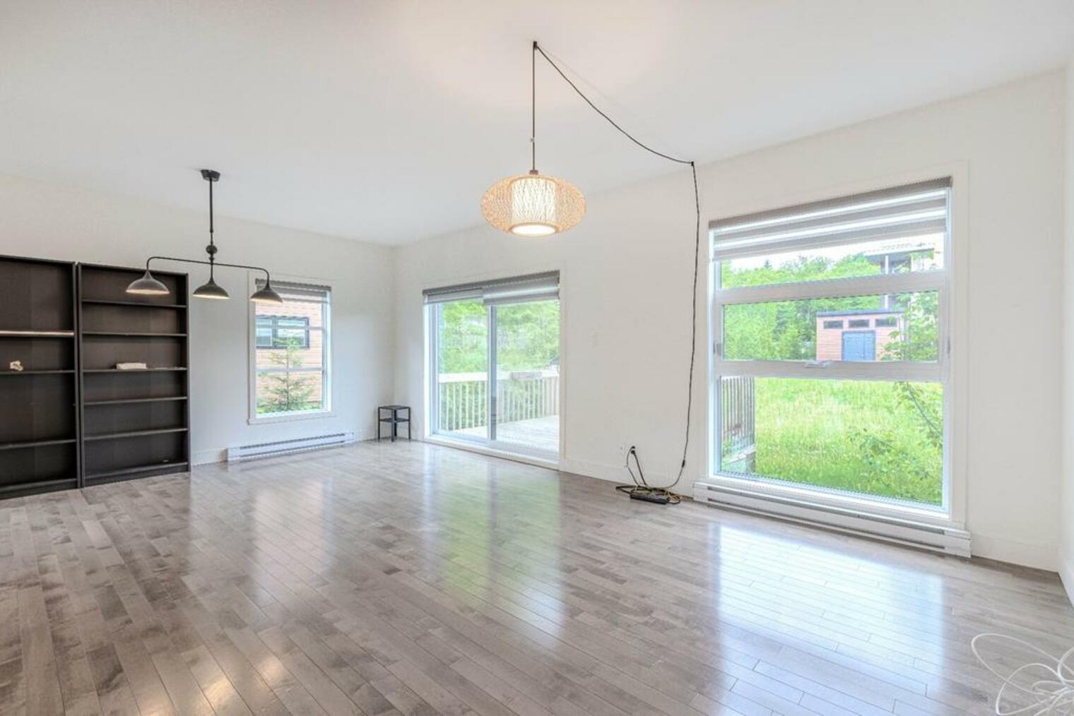 1934 Avenue de la Famille