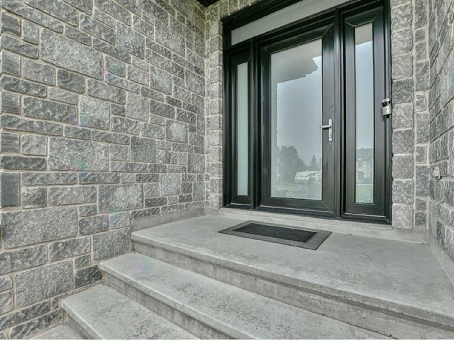 305 Rue Gagné, Terrebonne (Terrebonne), Québec J6Y1H6