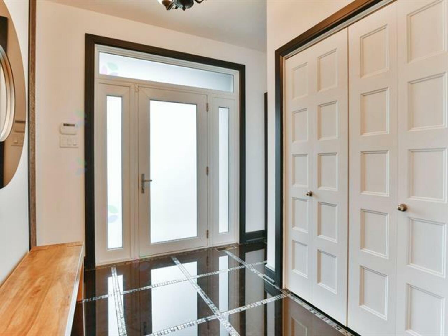 305 Rue Gagné, Terrebonne (Terrebonne), Québec J6Y1H6