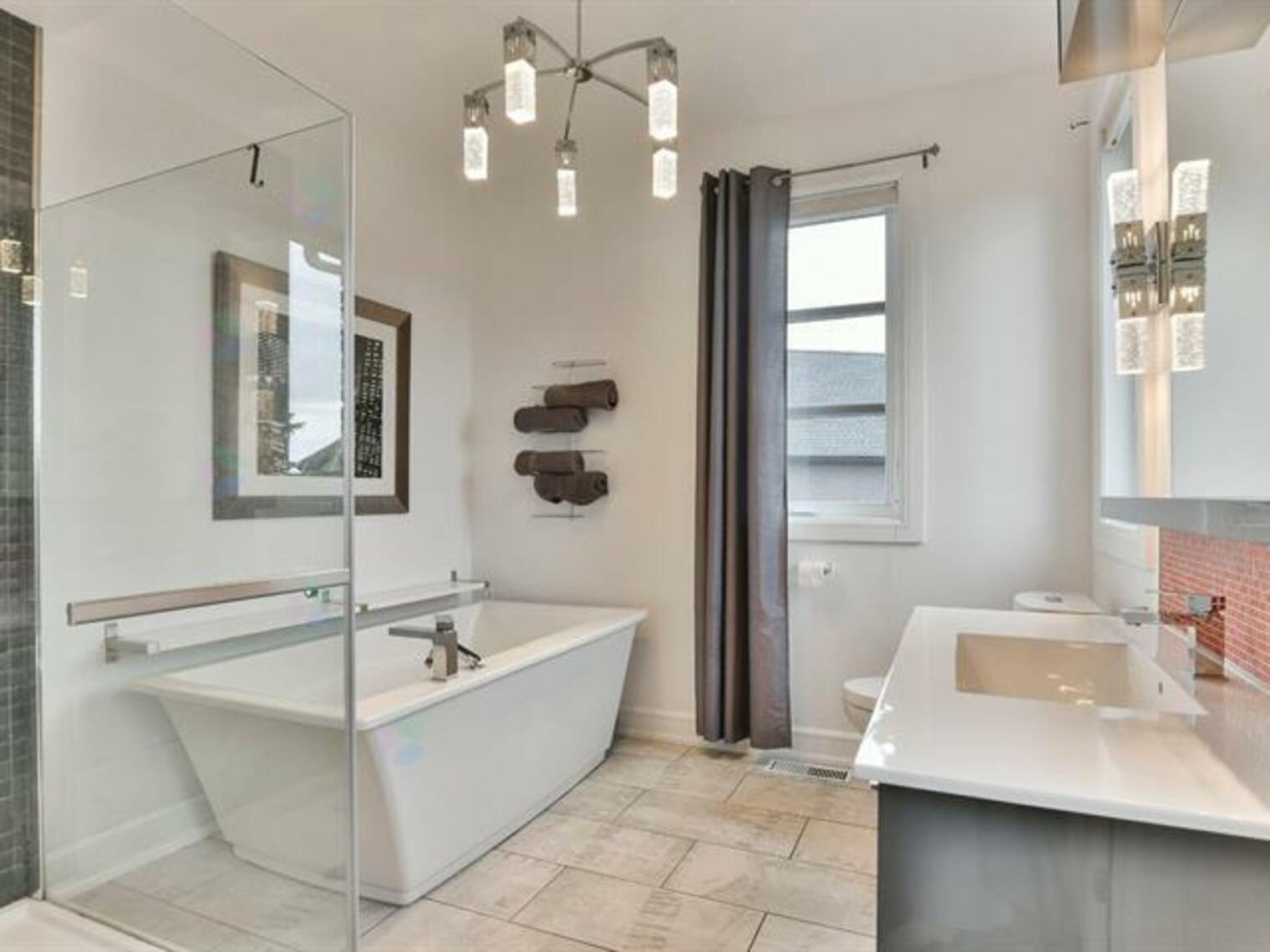 305 Rue Gagné, Terrebonne (Terrebonne), Québec J6Y1H6