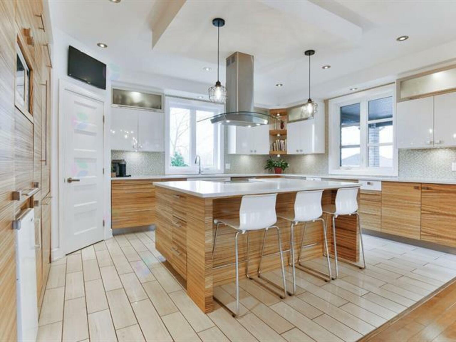 305 Rue Gagné, Terrebonne (Terrebonne), Québec J6Y1H6