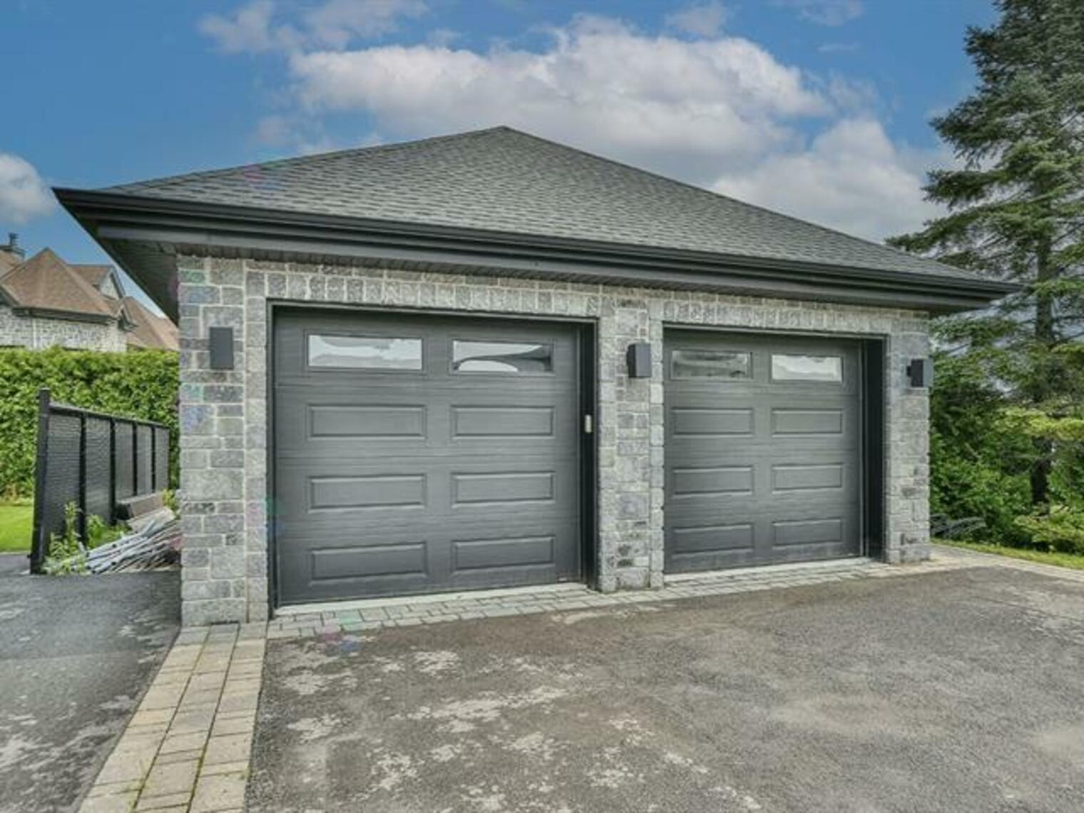 305 Rue Gagné, Terrebonne (Terrebonne), Québec J6Y1H6