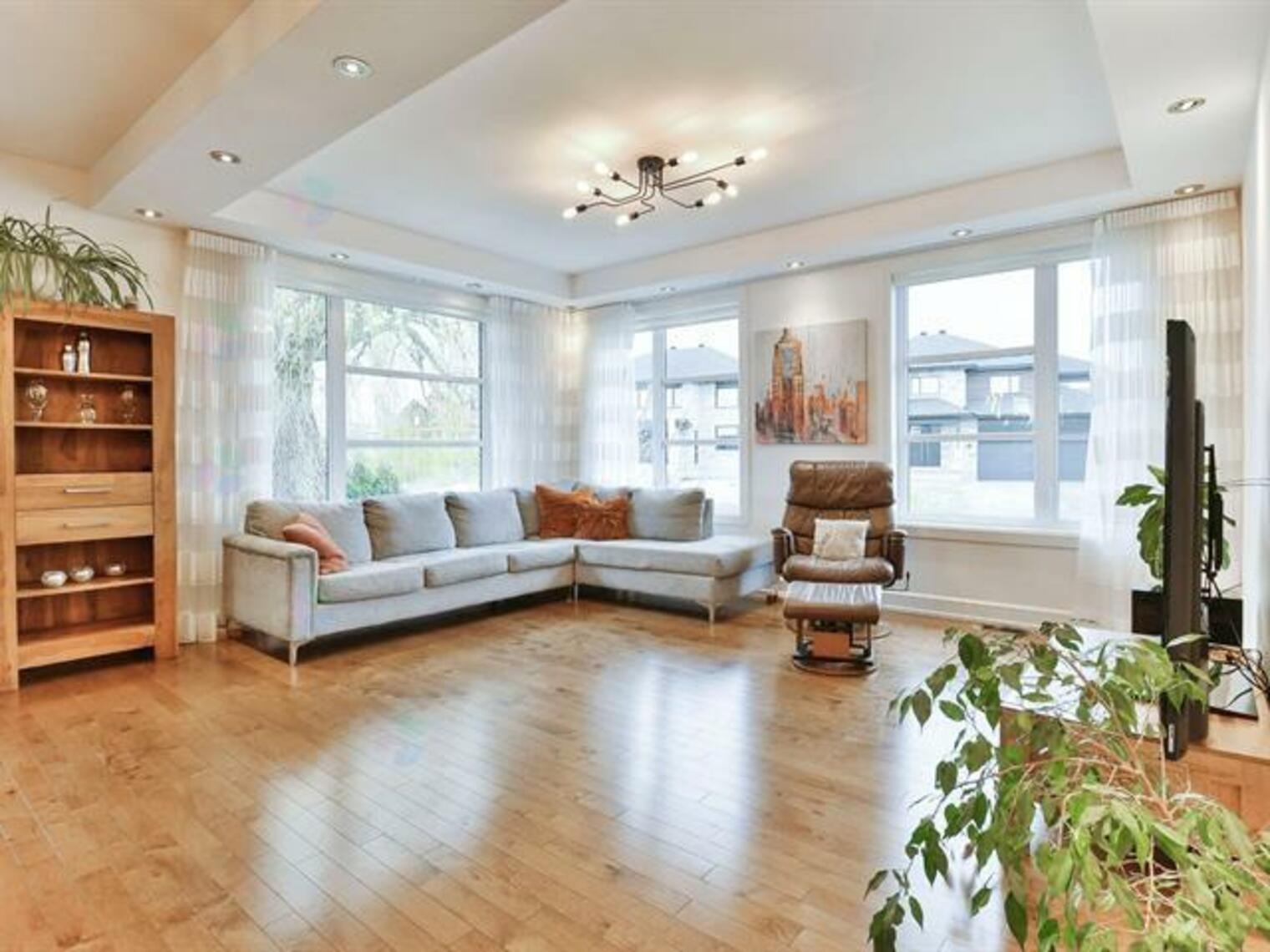 305 Rue Gagné, Terrebonne (Terrebonne), Québec J6Y1H6